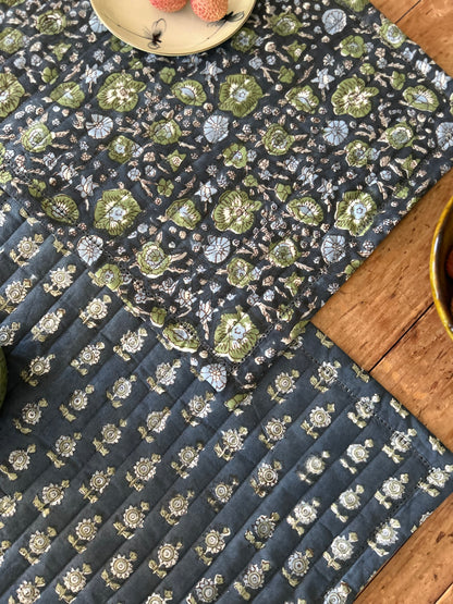 Set de table matelassé réversible  | Collection Indigo profond