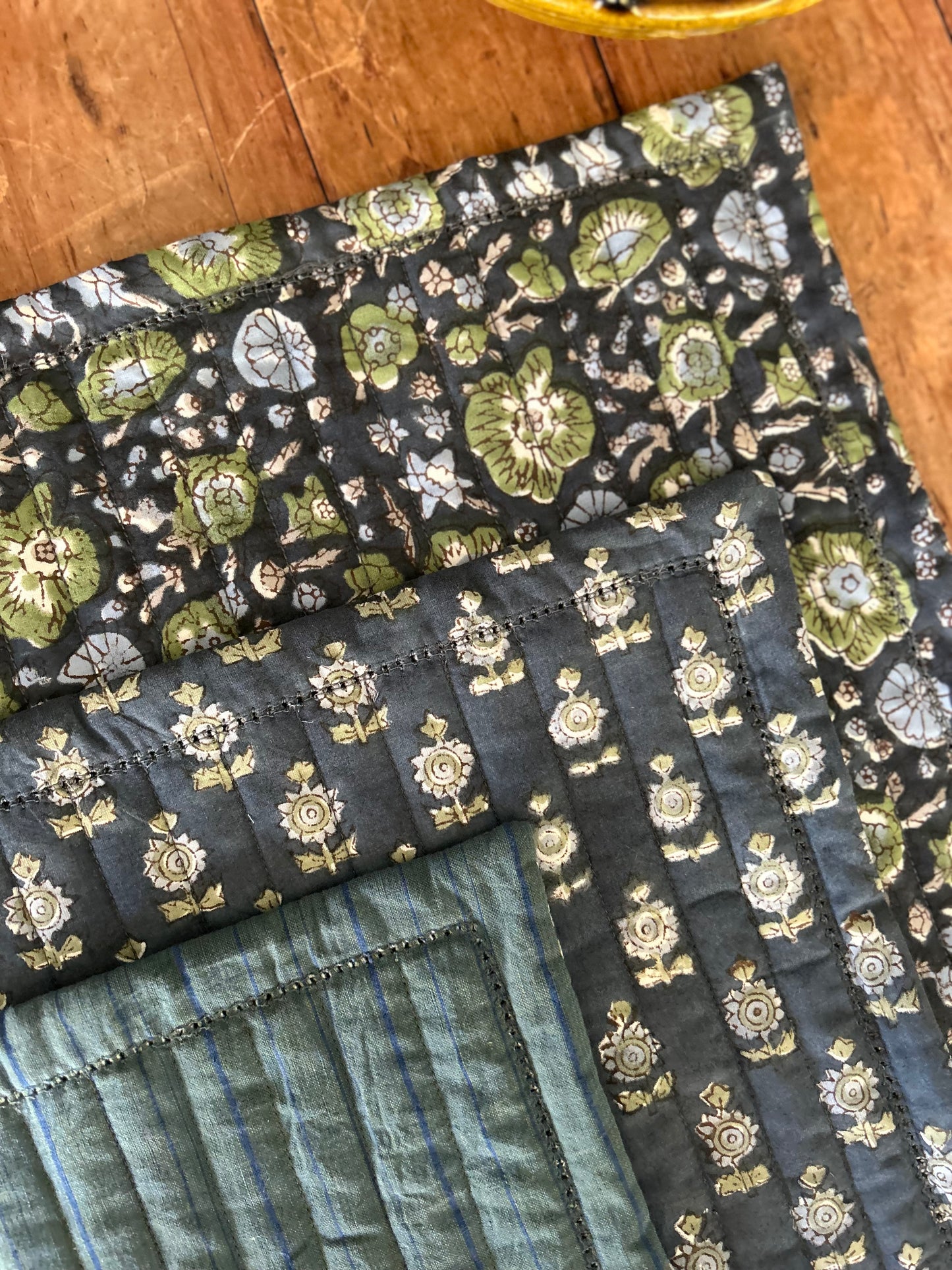 Set de table matelassé réversible  | Collection Indigo profond