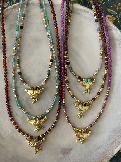 Collier Baba pierres semi-précieuses &  pendentif laiton