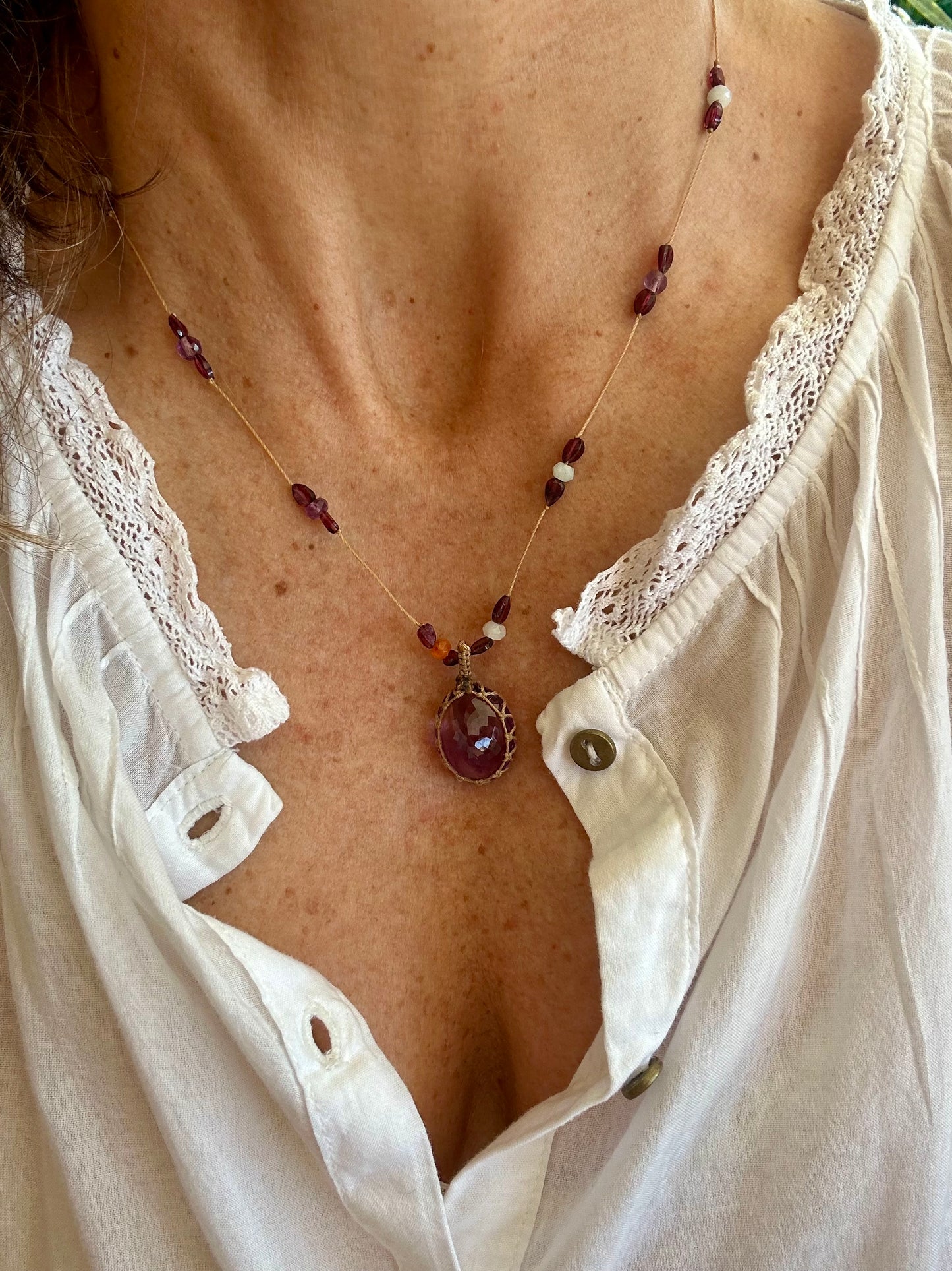 Collier INDIA fil de soie et pierres semi-précieuses