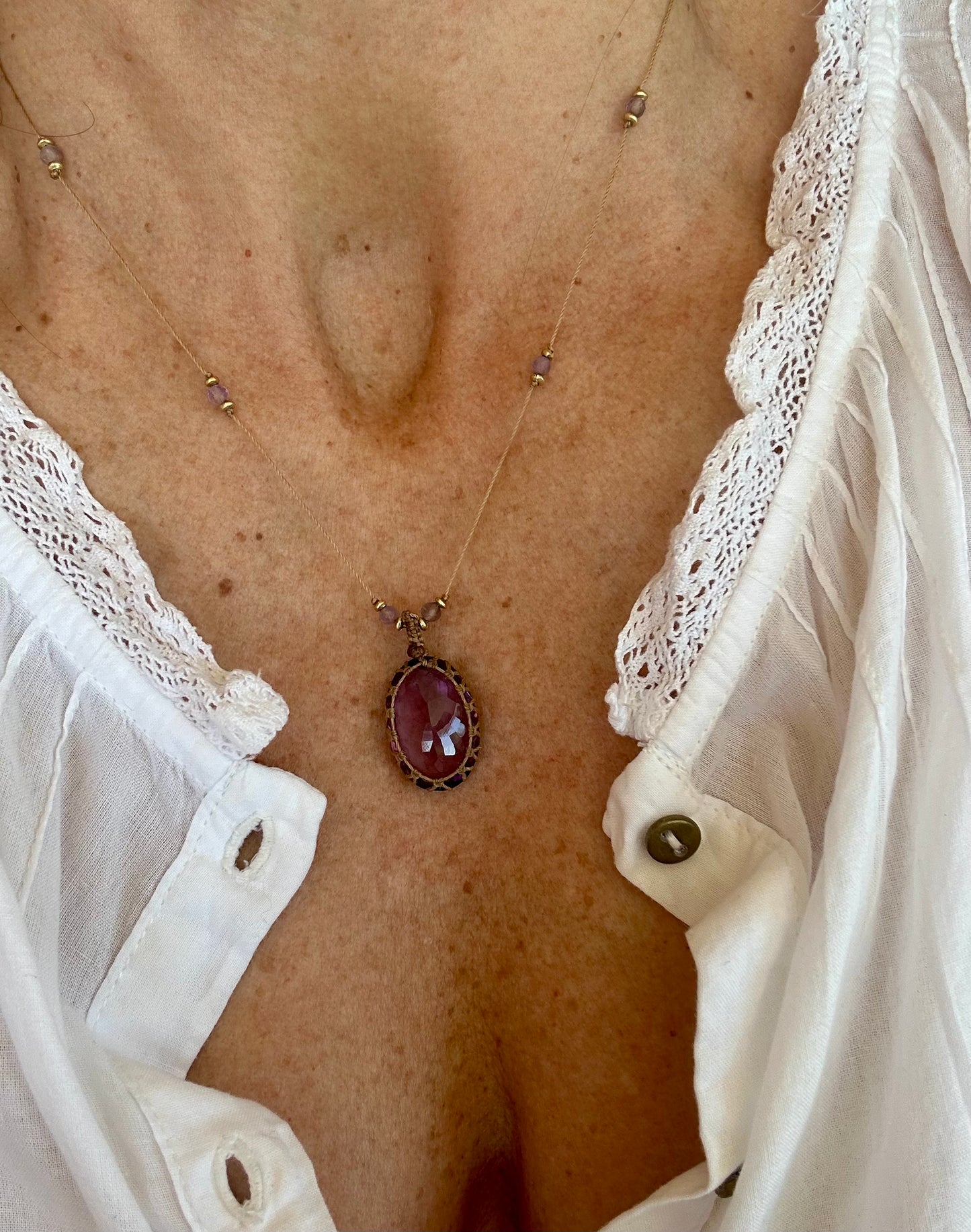 Collier INDIA fil de soie et pierres semi-précieuses