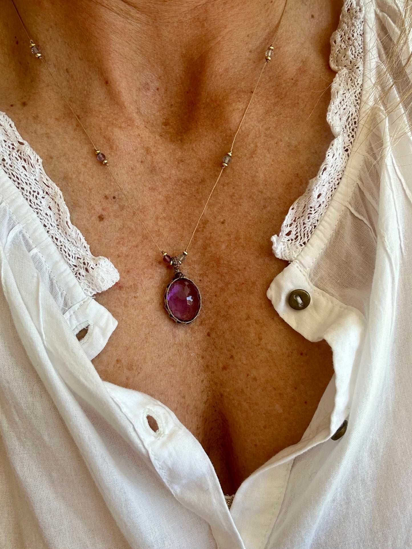 Collier INDIA fil de soie et pierres semi-précieuses
