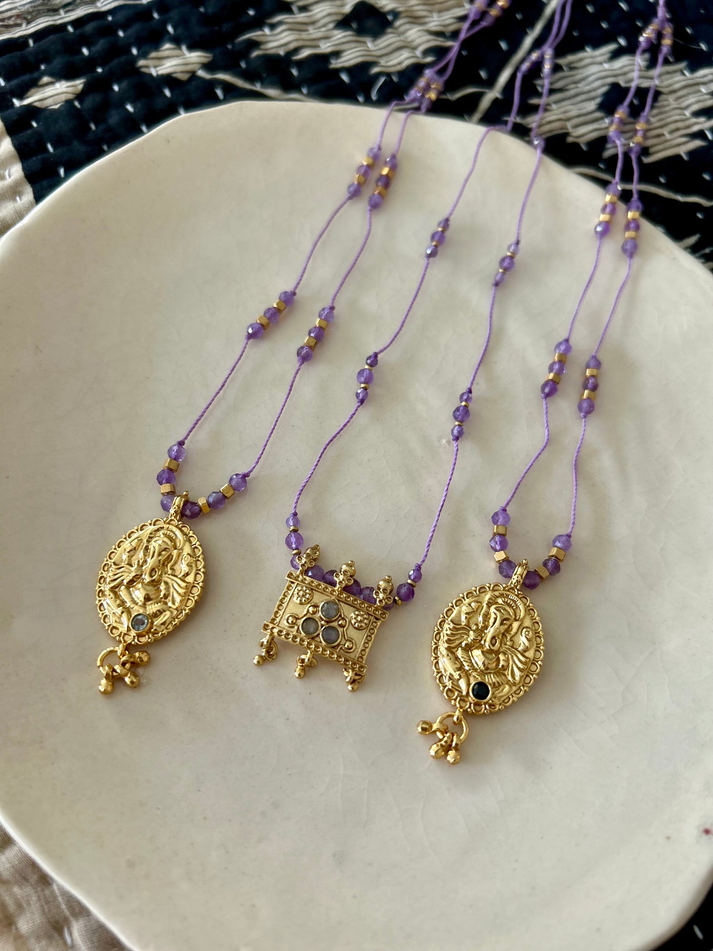 Collier fil de soie VIJU