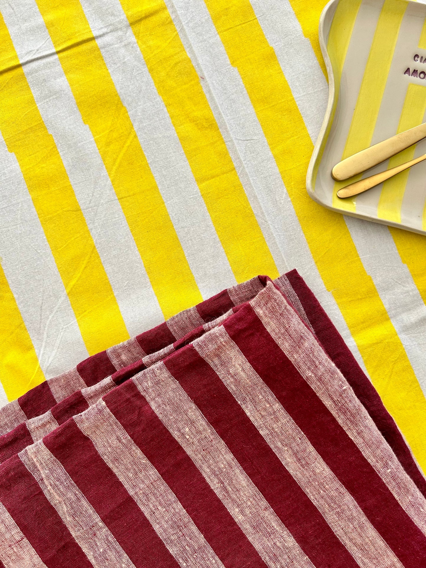 Nappe carrée  en lin à rayures Framboise