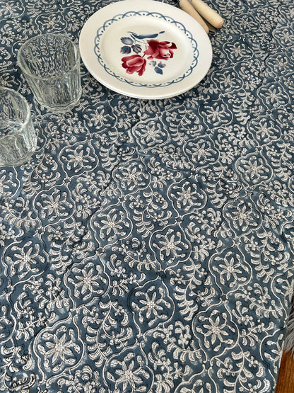 Nappe en coton imprimée à la main petites fleurs bleu jeans
