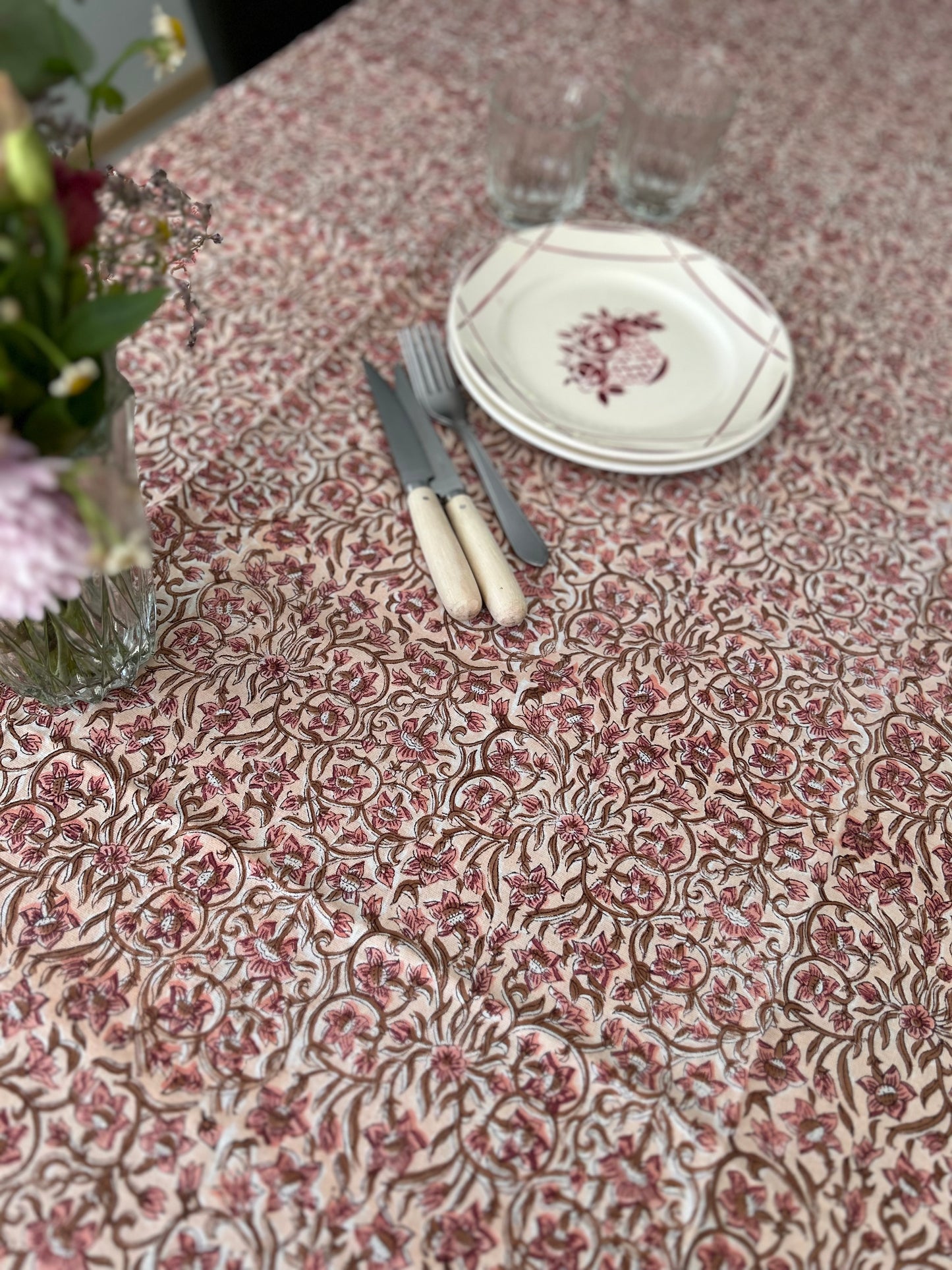 nappe petites fleurs couleurs saumon