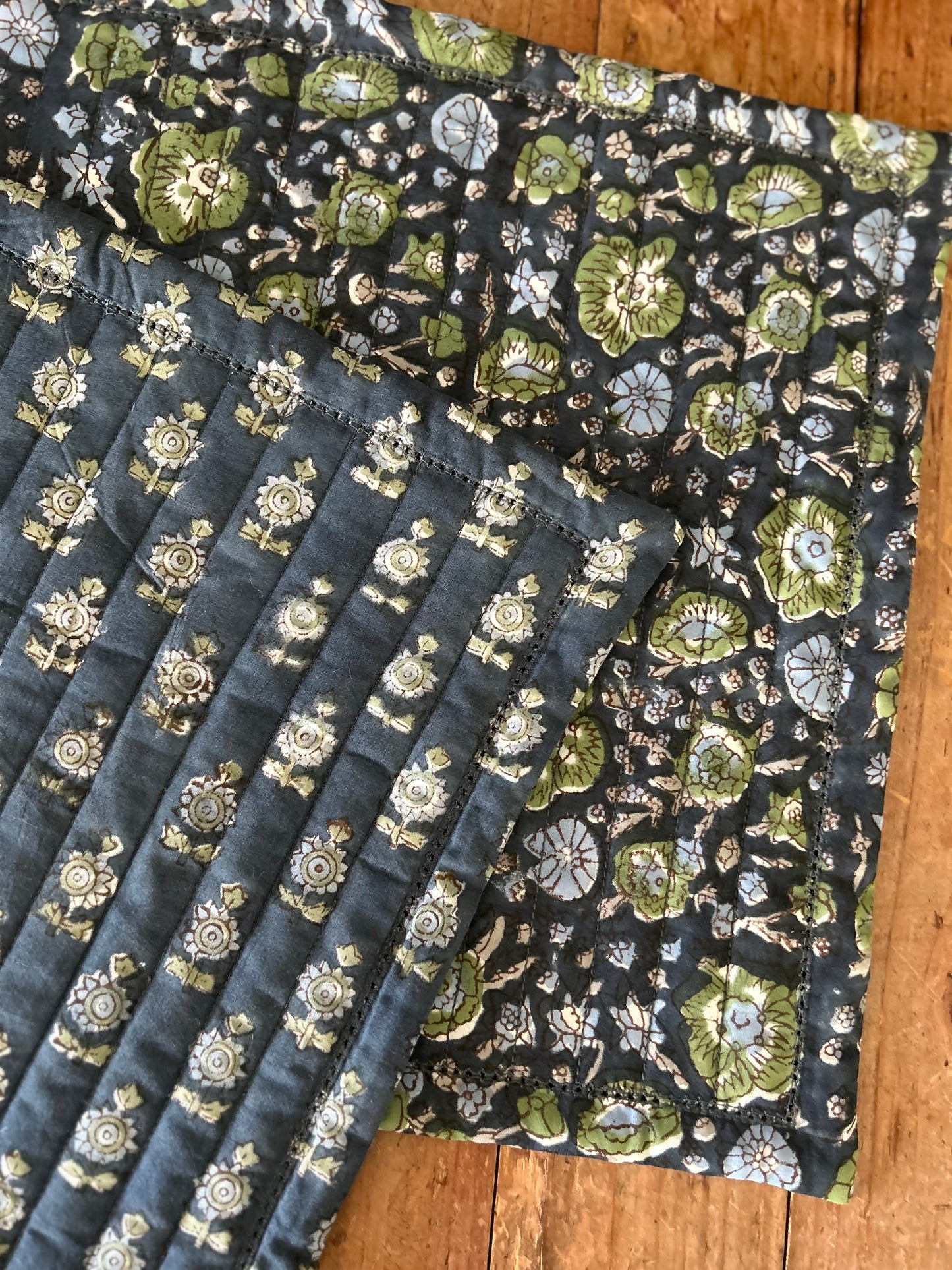 Set de table matelassé réversible  | Collection Indigo profond