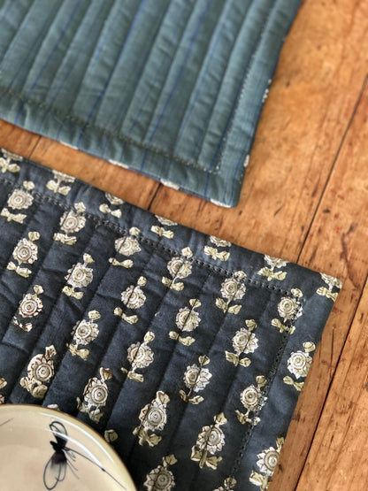 Set de table matelassé réversible  | Collection Indigo profond