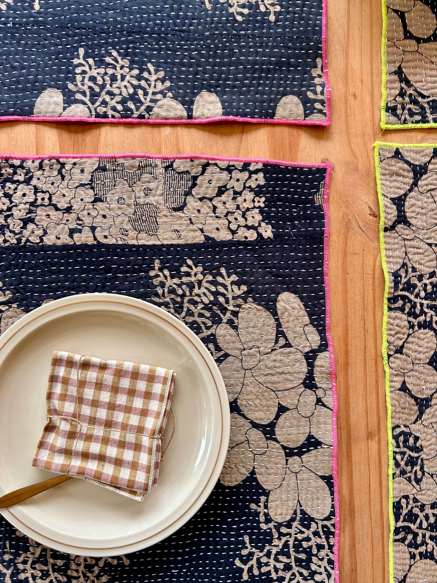 Set de table en kantha réversible   |  Collection Vintage noir