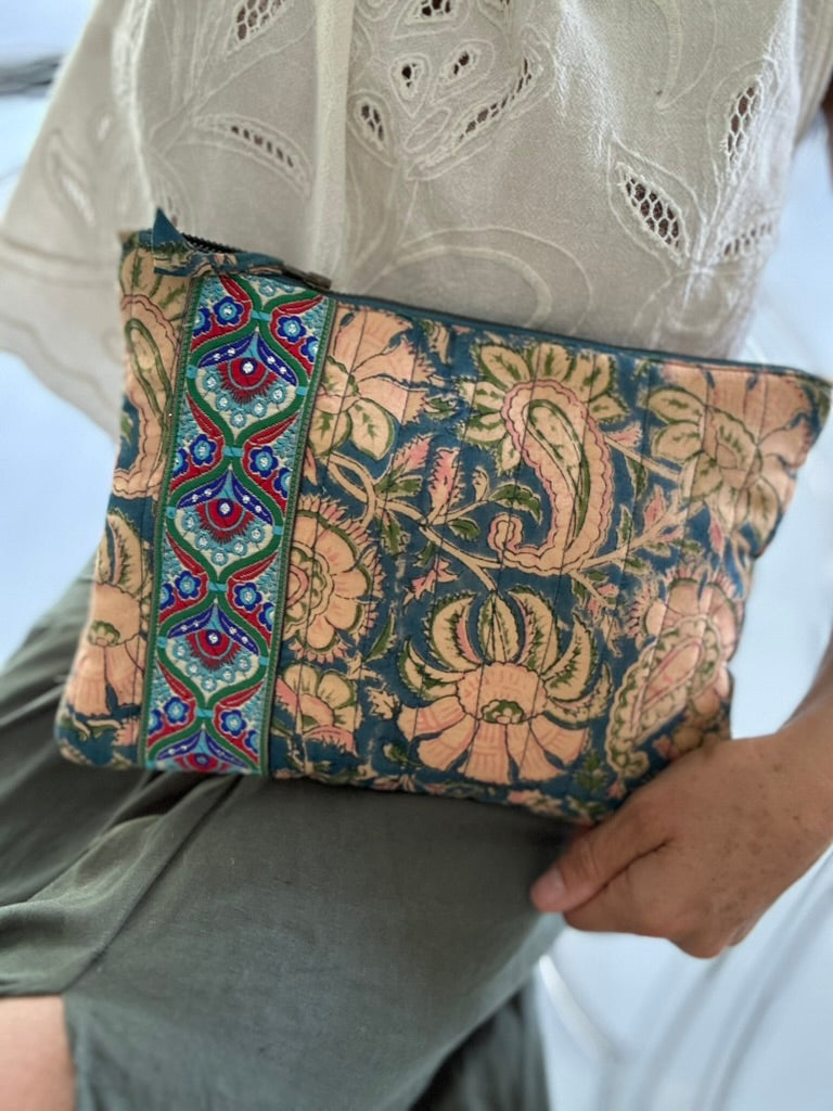 Pochette matelassée & ruban vintage |  VINTY